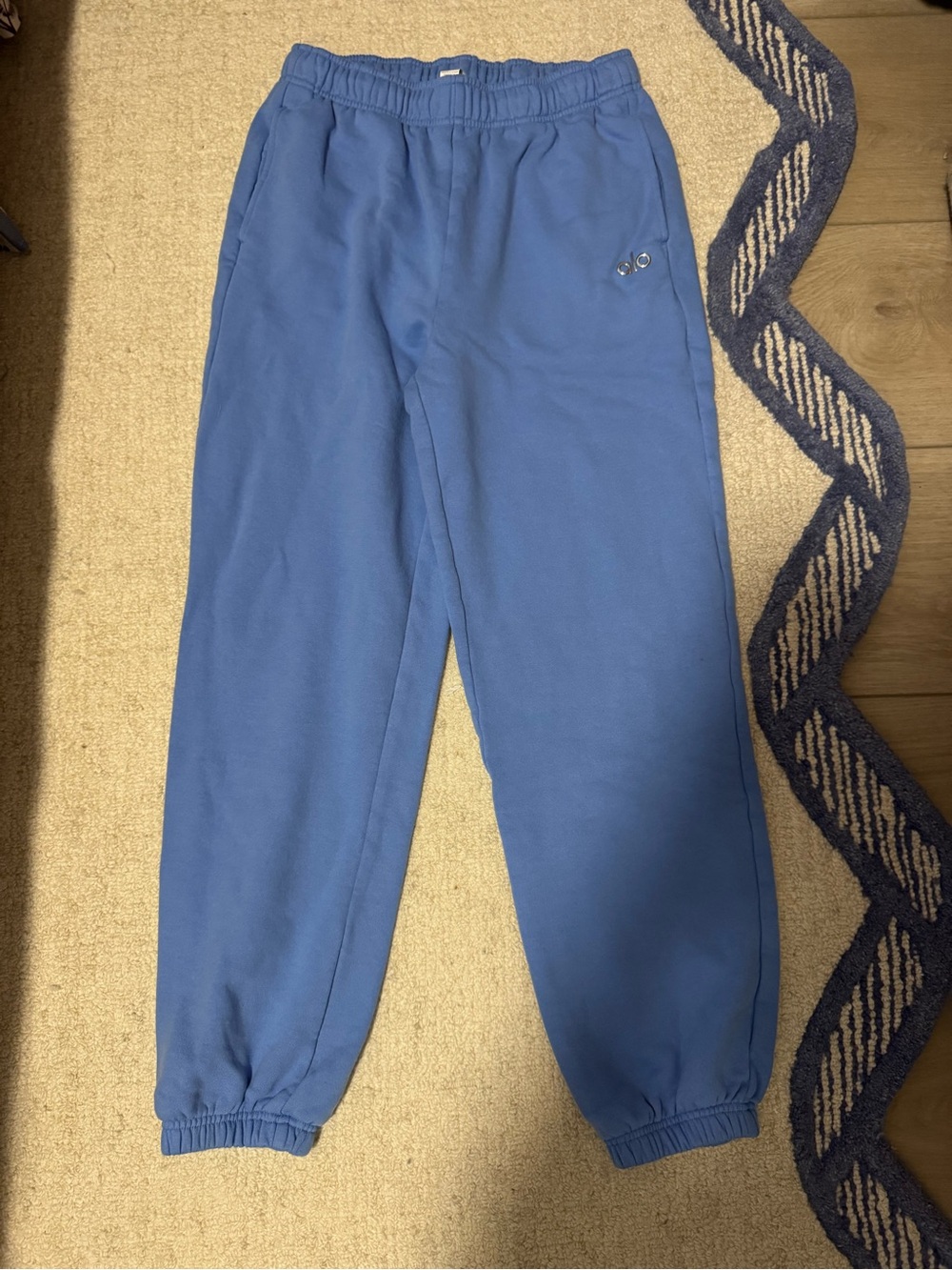 ALO Yoga Women’s Indigo Blue Jogger Sweatpants